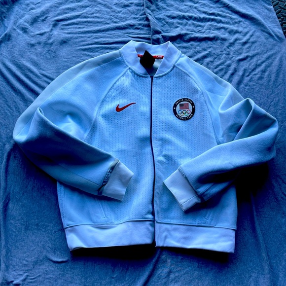 Nike women’s Olympic 2020 rare jacket NEw with tags size L - Picture 7 of 12
